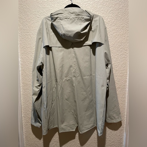 NWT Rains Hooded Jacket Cement Color Size XL - Picture 4 of 12